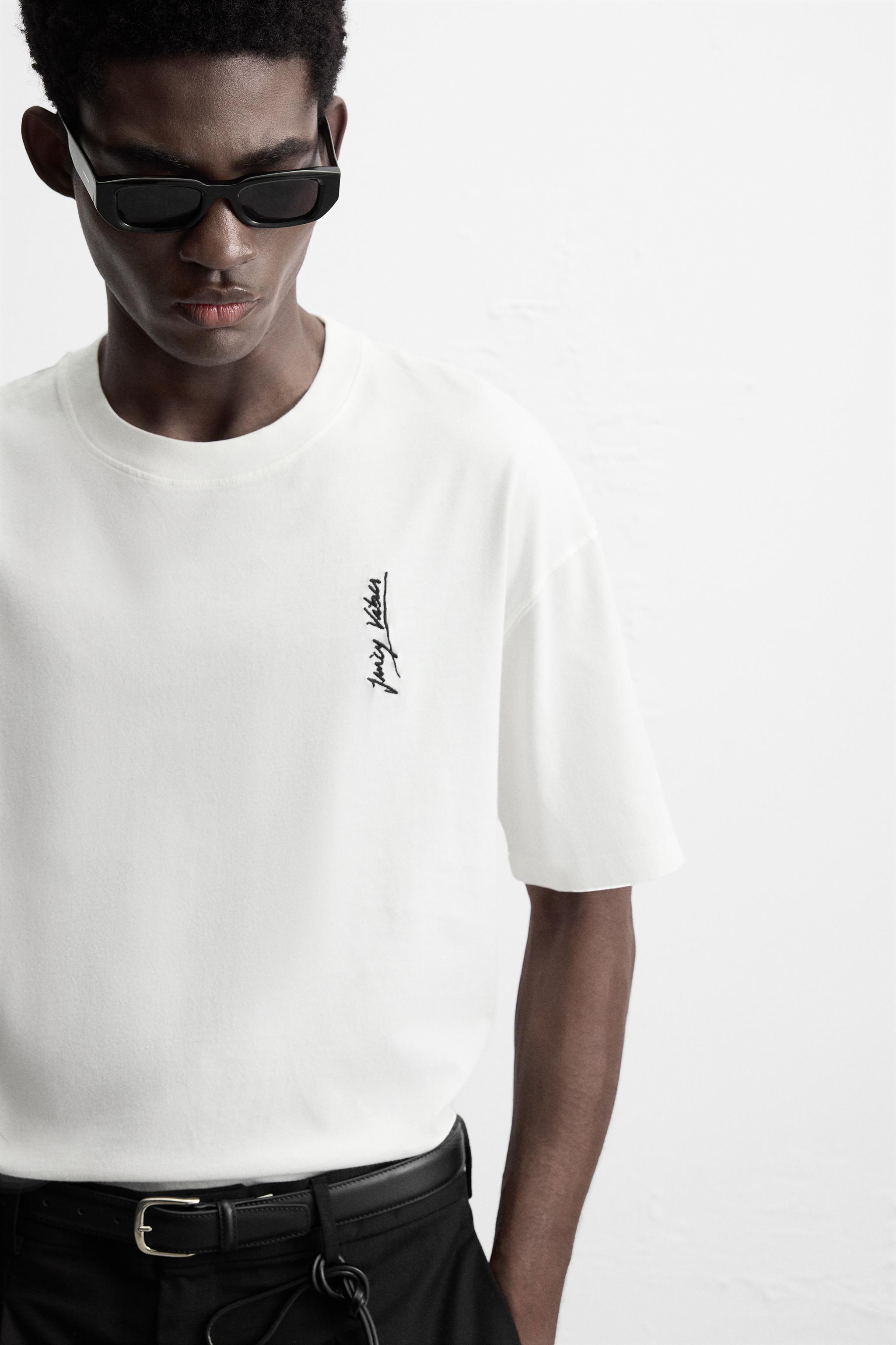 EMBROIDERED NOTES T-SHIRT